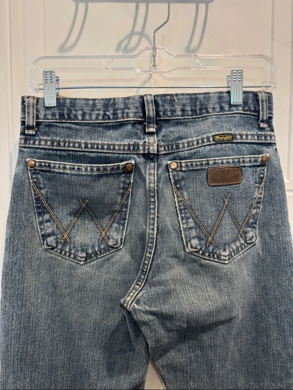Wrangler Light Blue Denim Straight-Leg Jeans with Back Pocket 'W' Stitch - Picture 2 of 6